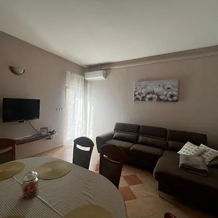 Lina * Zadar